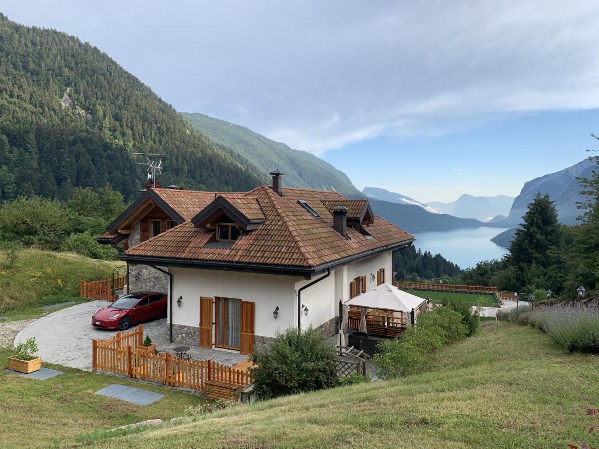 Agriturismo Ai Castioni モルヴェーノ エクステリア 写真